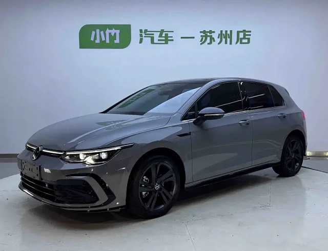 Volkswagen Golf 1.4 л 2022 г. Серебристо-серый, пробег 50000 км