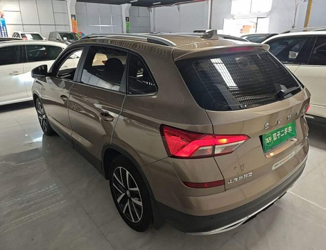 Skoda Kamiq 1.5 л 2022 г. шампань/коричневый, пробег 42300 км