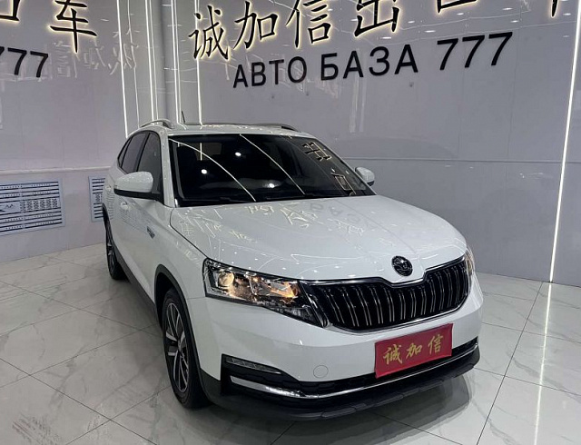Skoda Kamiq 1.5 л 2023 г. Белый, пробег 22000 км