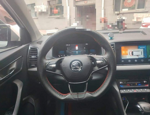 Skoda Karoq 1.4 л 2022 г. Белый, пробег 28200 км