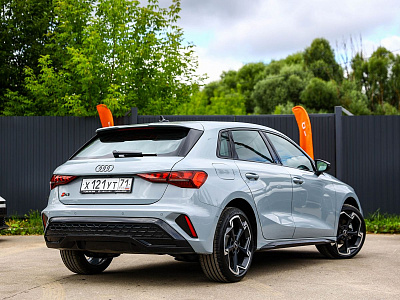 Audi A3 серый 2025