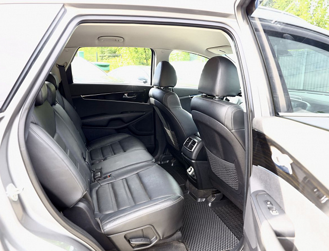 Kia Sorento серый 2020