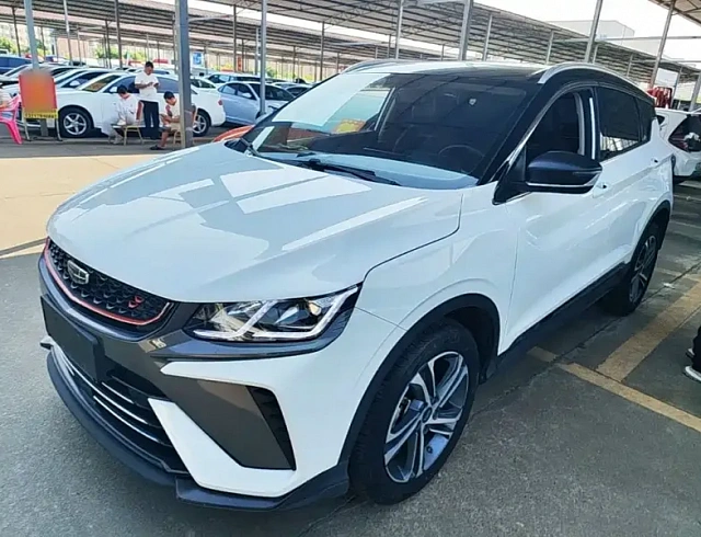 Geely Binyue 1.4 л 2022 г. Белый, пробег 33100 км