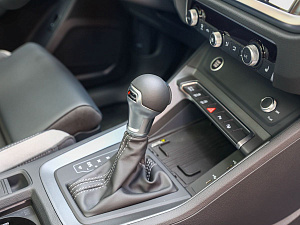 Audi Q3 серый 2026