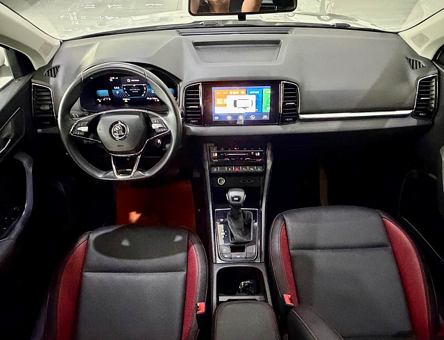 Skoda Karoq 1.4 л 2023 г. Белый, пробег 34000 км