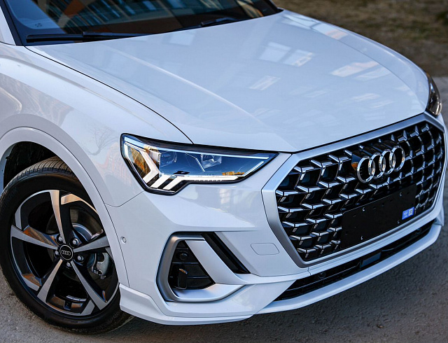 Audi Q3 белый 2026