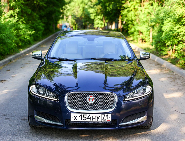Jaguar XF