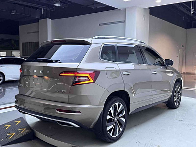 Skoda Karoq 1.4 л 2022 г. Серебристо-серый, пробег 27000 км