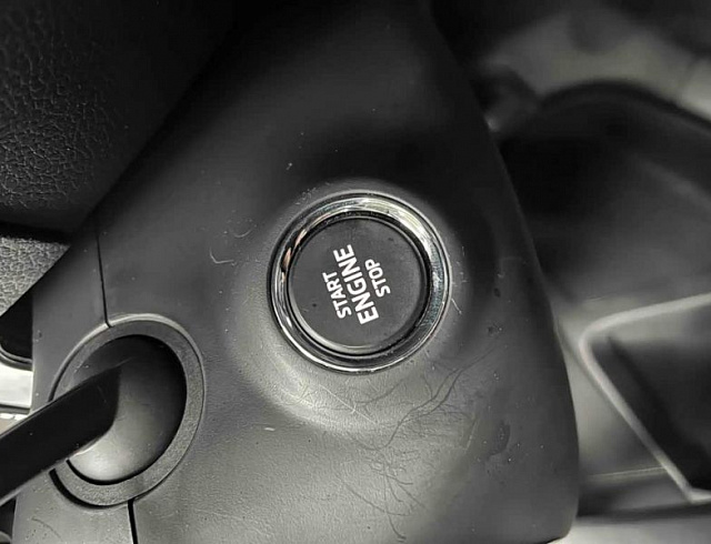 Skoda Superb 1.4 л 2024 г. Серебристо-серый, пробег 12700 км