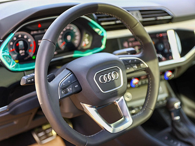 Audi Q3 серый 2025