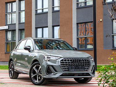 Audi Q3 серый 2026