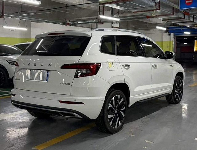 Skoda Karoq 1.4 л 2022 г. Белый, пробег 30000 км