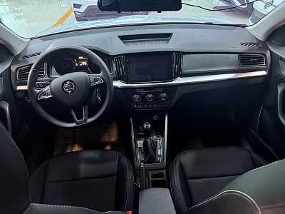 Skoda Kamiq 1.5 л 2023 г. Белый, пробег 5000 км