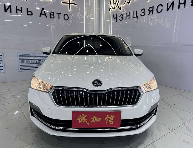 Skoda Rapid 1.5 л 2022 г. Белый, пробег 34000 км