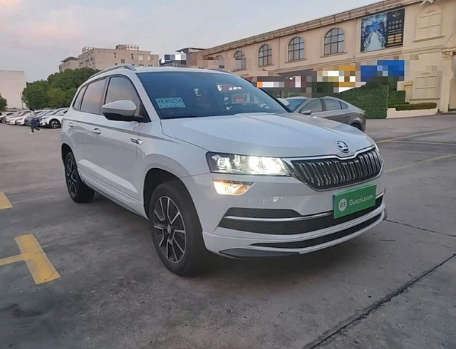 Skoda Karoq 1.4 л 2024 г. Белый, пробег 15000 км