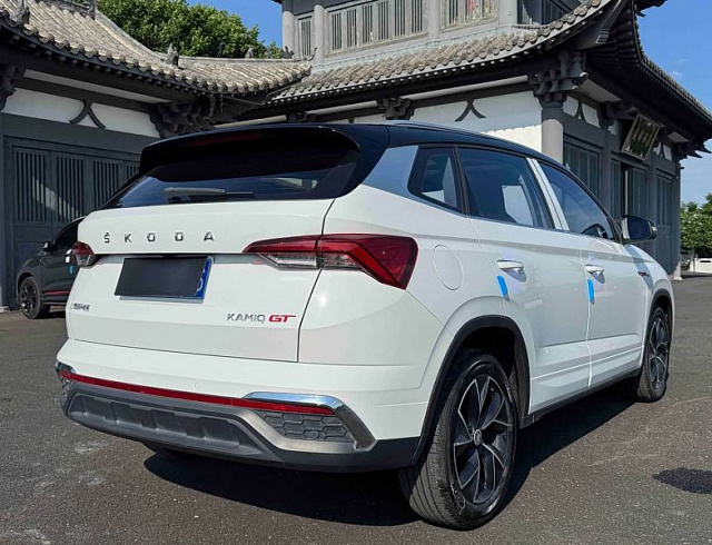 Skoda Kamiq 1.5 л 2023 г. Белый, пробег 9600 км
