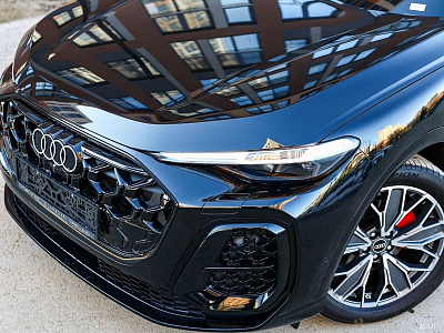 Audi Q5 черный 2025