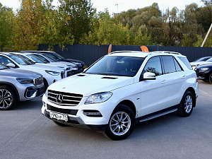Mercedes-Benz M-Класс белый 2012