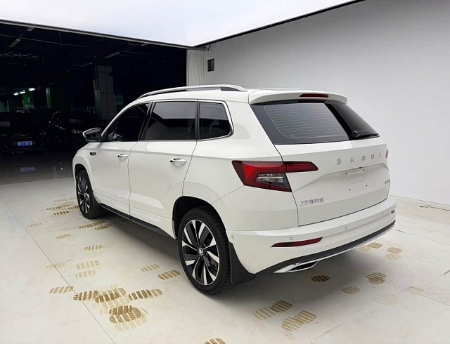 Skoda Karoq 1.4 л 2022 г. Белый, пробег 12900 км