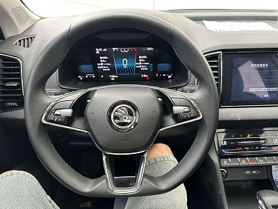 Skoda Karoq 1.4 л 2023 г. Белый, пробег 17000 км