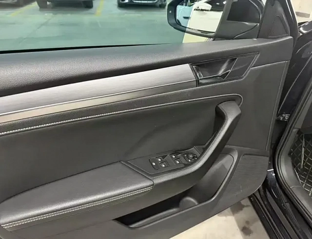 Skoda Superb 1.4 л 2021 г. Чёрный, пробег 46000 км