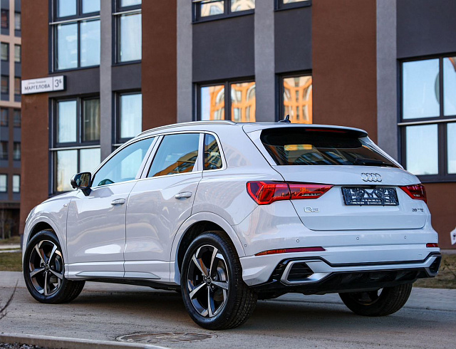 Audi Q3 белый 2026