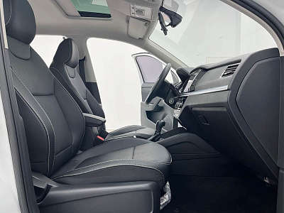 Skoda Kamiq 1.5 л 2023 г. Белый, пробег 18000 км