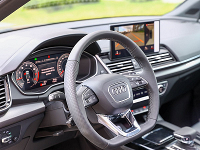 Audi Q5 черный 2026