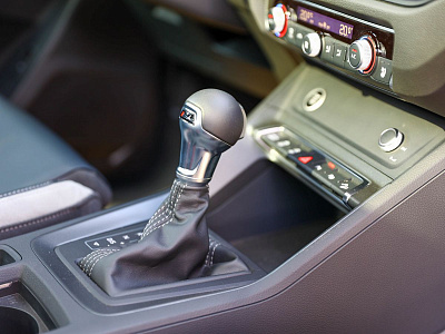 Audi Q3 серый 2026