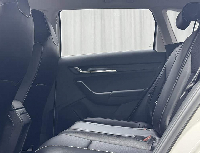 Skoda Kamiq 1.5 л 2022 г. Белый, пробег 50000 км