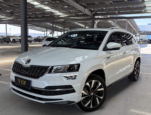 Skoda Karoq 1.4 л 2024 г. Белый, пробег 31000 км