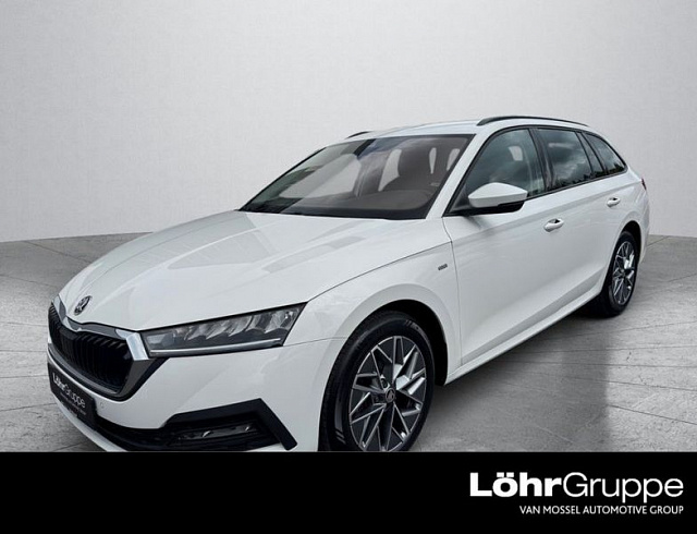 Skoda Octavia 2023 г. Белый, пробег 53774 км