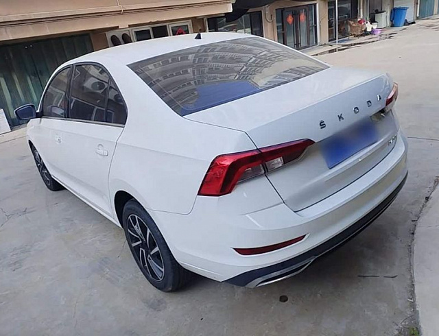 Skoda Rapid 1.5 л 2022 г. Белый, пробег 43500 км
