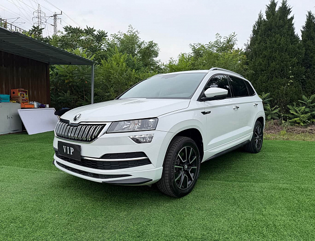 Skoda Karoq 1.4 л 2023 г. Белый, пробег 23000 км