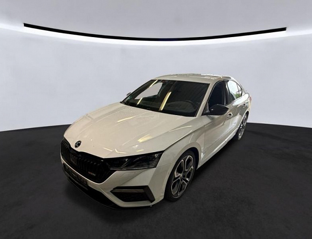 Skoda Octavia 2021 г. Белый, пробег 59950 км