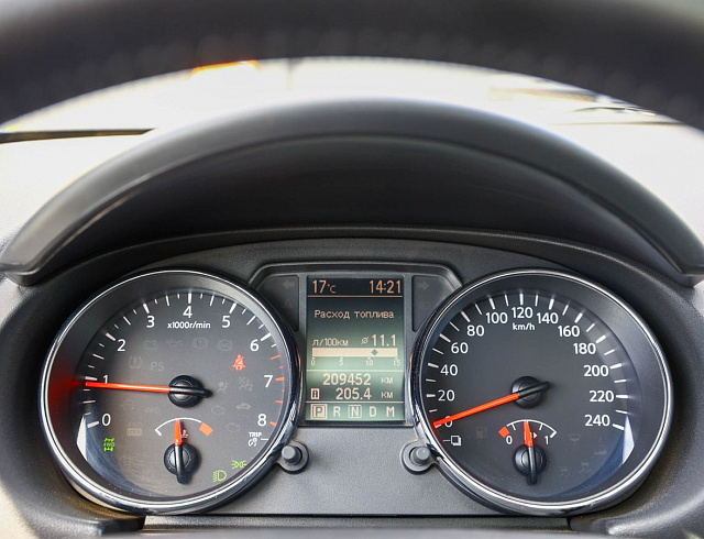 Nissan Qashqai+2  2011
