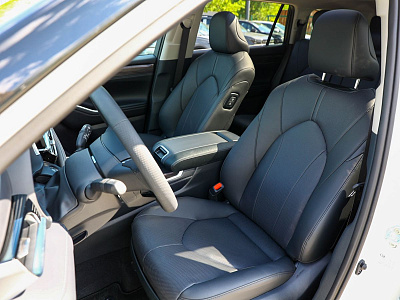 Toyota Highlander белый 2026