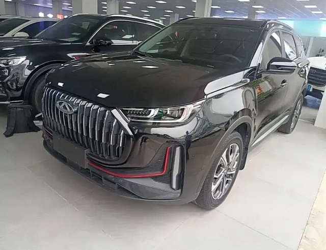 CHERY Tiggo 7 PLUS 1.5 л 2024 г. Чёрный, пробег 25900 км