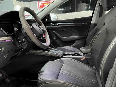Skoda Octavia 1.4 л 2021 г. Чёрный, пробег 50000 км