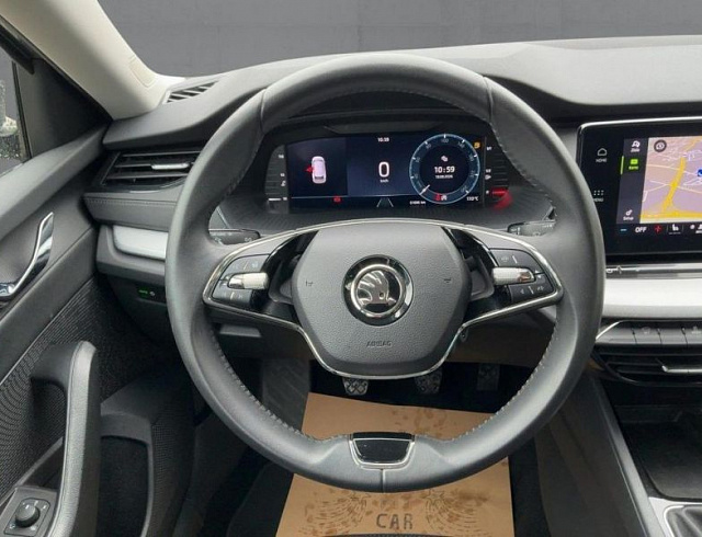 Skoda Octavia 2023 г. Серый, пробег 51093 км