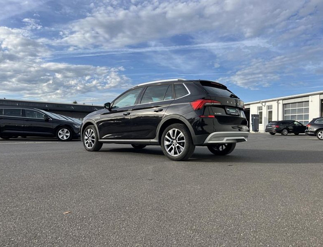Skoda Kamiq 2022 г. Чёрный, пробег 42971 км