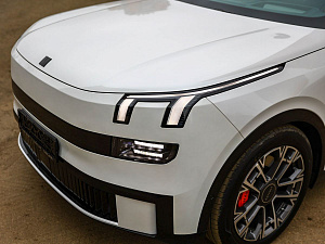 Lynk & Co 900 белый 2025
