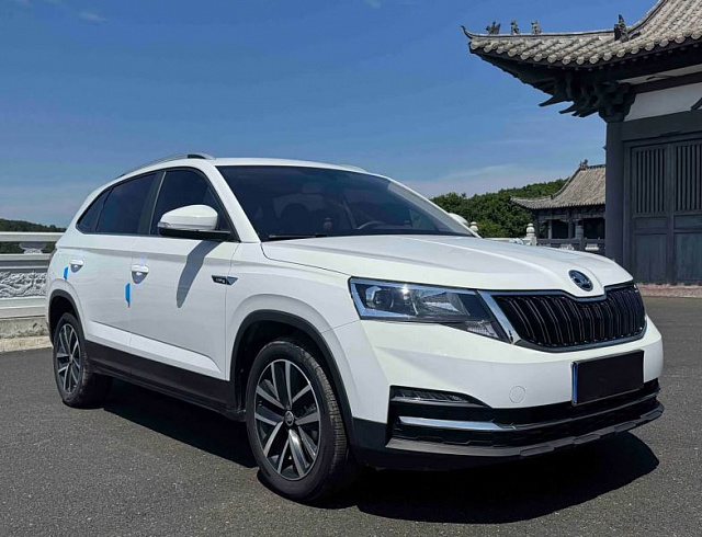 Skoda Kamiq 1.5 л 2023 г. Белый, пробег 10000 км