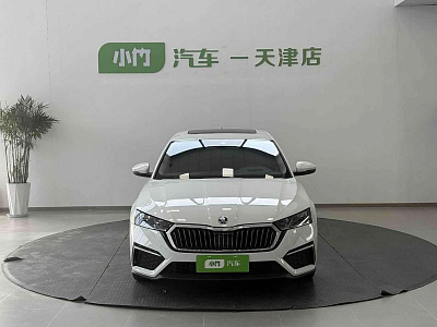 Skoda Octavia 1.4 л 2022 г. Белый, пробег 36000 км