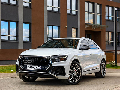 Audi Q8 белый 2018