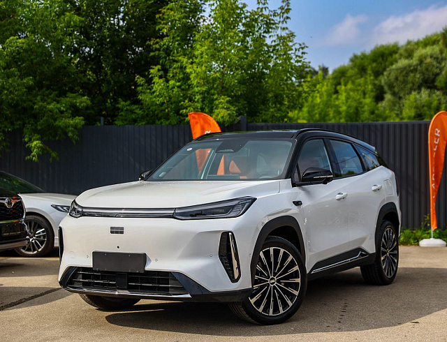 Geely Galaxy M7 белый 2026