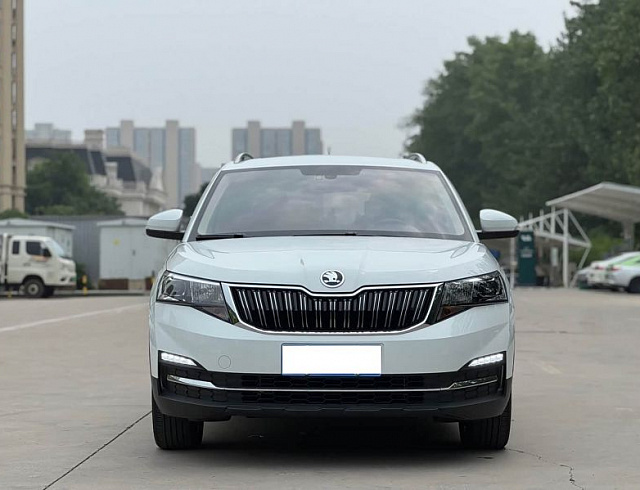Skoda Kamiq 1.5 л 2023 г. Белый, пробег 18000 км