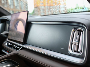 Geely Monjaro белый 2026