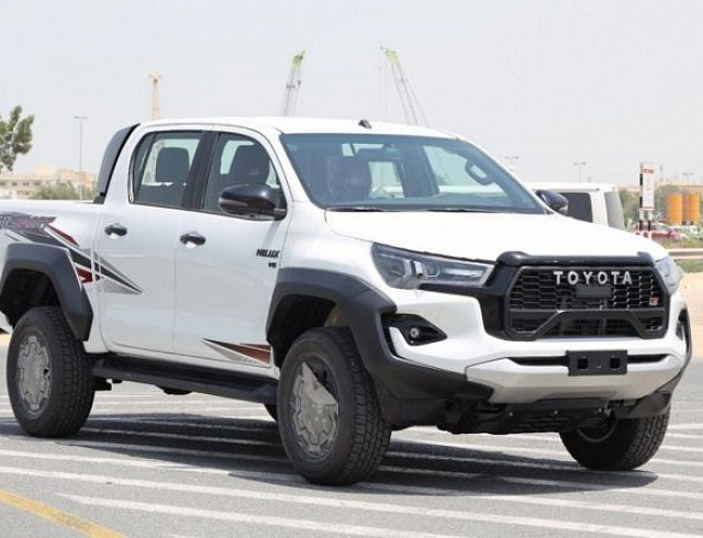 Toyota Hilux 4.0 л 2026 г. Белый, пробег 10 км