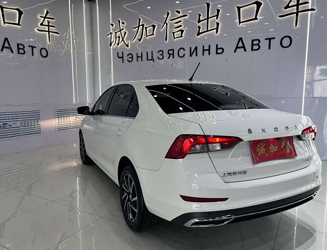 Skoda Rapid 1.5 л 2022 г. Белый, пробег 22000 км